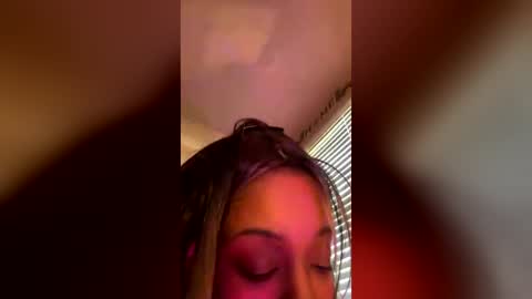 Snapshot of cinnamonbunniiii chatting on 6, 7, 2026 cinnamonbunniiii online show from 6, 7, 2026