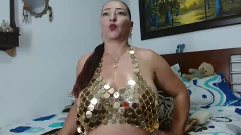 claudiaa_broke online show from 10, 6, 2026
