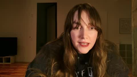 Snapshot of clover_tully chatting on 16, 4, 2026 Clover online show from 16, 4, 2026