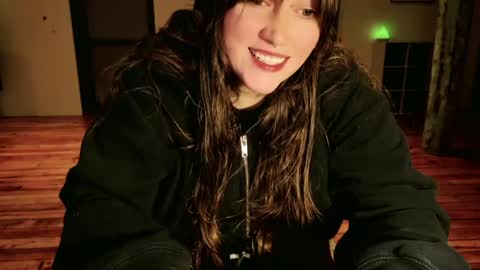 Snapshot of clover_tully chatting on 21, 4, 2026 Clover online show from 21, 4, 2026