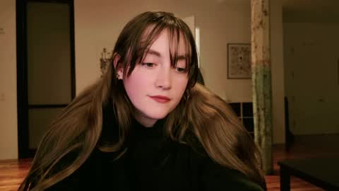 Snapshot of clover_tully chatting on 22, 4, 2026 Clover online show from 22, 4, 2026