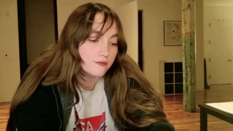 Snapshot of clover_tully chatting on 28, 4, 2026 Clover online show from 28, 4, 2026