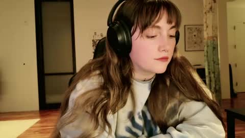 Snapshot of clover_tully chatting on 4, 6, 2026 Clover online show from 4, 6, 2026