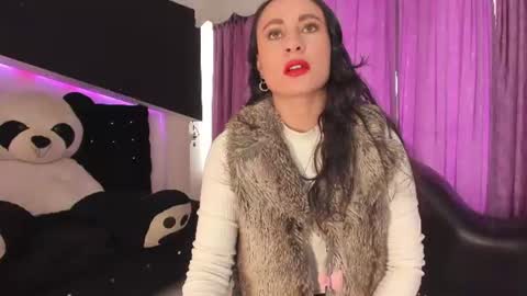 Coral  online show from 9, 6, 2026