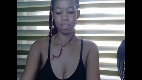 Snapshot of creamyxpussyx chatting on 24, 4, 2026 creamyxpussyx online show from 24, 4, 2026