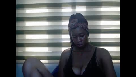Snapshot of creamyxpussyx chatting on 25, 4, 2026 creamyxpussyx online show from 25, 4, 2026