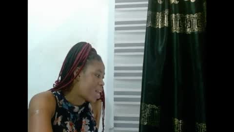 Snapshot of creamyxpussyx chatting on 29, 4, 2026 creamyxpussyx online show from 29, 4, 2026