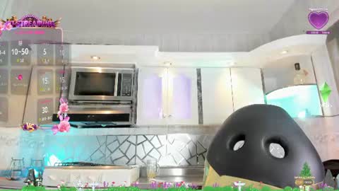 Cristina Onazis online show from 14, 6, 2026