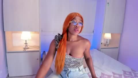 cristalbennet online show from 30, 6, 2026