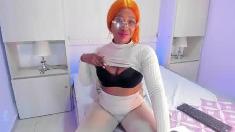 cristalbennet online show from 1, 7, 2026
