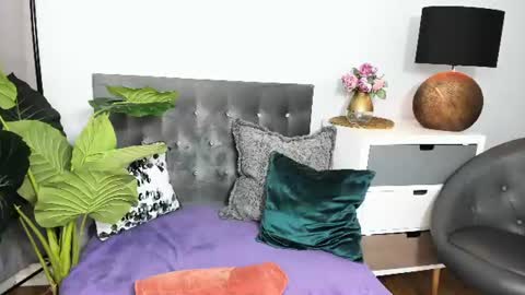 Crystal online show from 27, 6, 2026