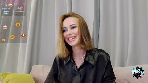 Snapshot of crystalmoon___ chatting on 21, 2, 2025 crystalmoon___ online show from 21, 2, 2025