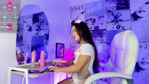 Cute horny1 online show from 18, 6, 2026