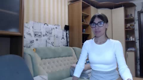 cute_lion_ online show from 7, 6, 2026