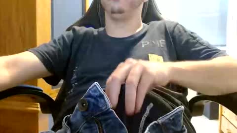 Cuteboy090 online show from 8, 6, 2026