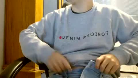 Cuteboy090 online show from 12, 6, 2026