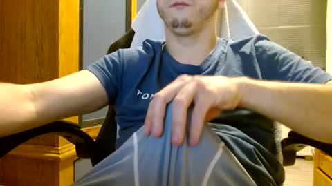 Cuteboy090 online show from 22, 6, 2026