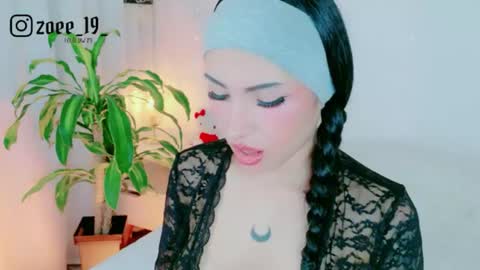 Zoe  online show from 19, 6, 2026