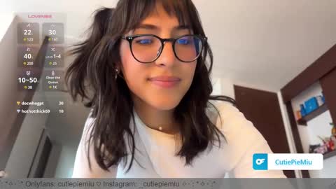 cutiepiemiu -  online show from 8, 1, 2025