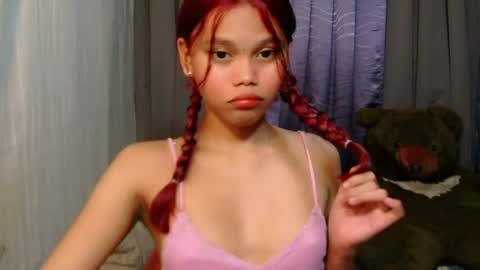 Snapshot of dahlia_vivienne chatting on 12, 6, 2026 yourgirlydahlia online show from 12, 6, 2026