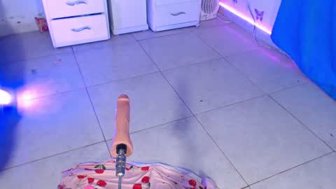 VALENTINA  online show from 15, 6, 2026
