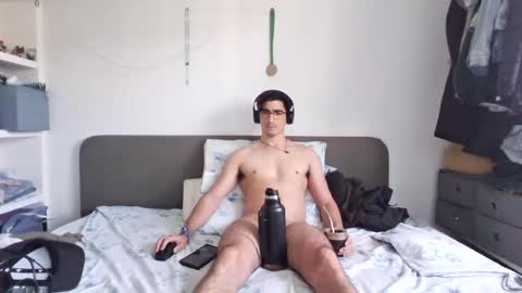 dami_mad_ online show from 13, 6, 2026