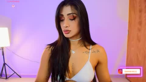Danna Wells online show from 23, 6, 2026