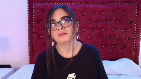 Daphne  online show from 16, 5, 2026
