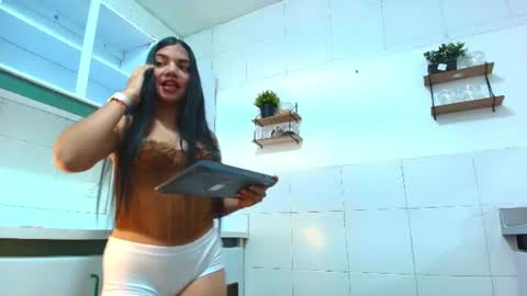 daphne_gloww online show from 12, 6, 2026