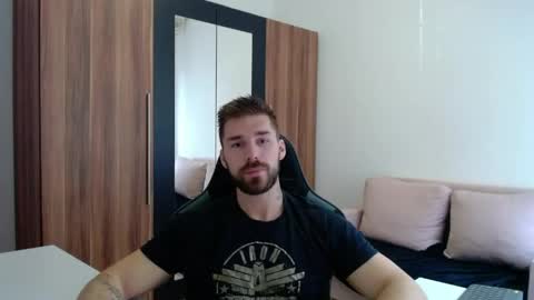 darius_94 online show from 8, 6, 2026