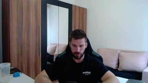 darius_94 online show from 14, 6, 2026