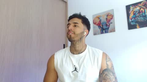 Darius Phoenix  online show from 22, 6, 2026