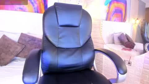 Dark online show from 12, 6, 2026