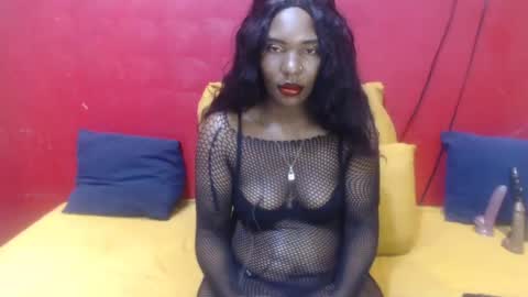 Darksultryxx30 online show from 16, 6, 2026