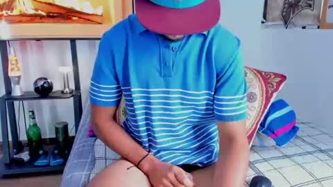 Hey im David that loves to explore and speak their fantasies. Very open talktative and nice. Feel free to chat with me online show from 15, 6, 2026