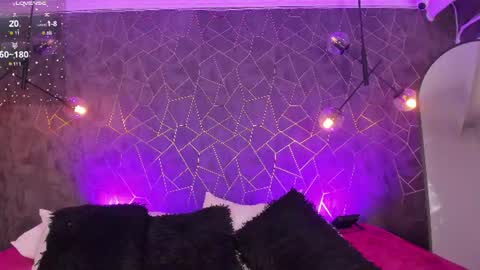 DAYRA ANGELS online show from 23, 6, 2026