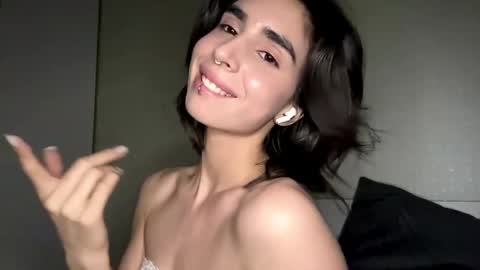 Mila online show from 24, 5, 2026