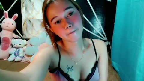 delicious_cum_girlxx online show from 17, 6, 2026