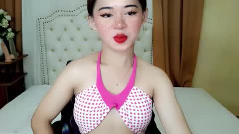 Snapshot of deliciously_sophie chatting on 18, 5, 2026 Sophie online show from 18, 5, 2026