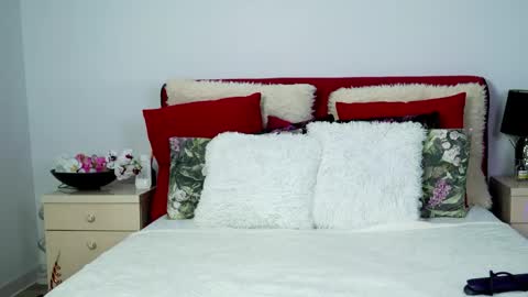 Chloe online show from 25, 5, 2026
