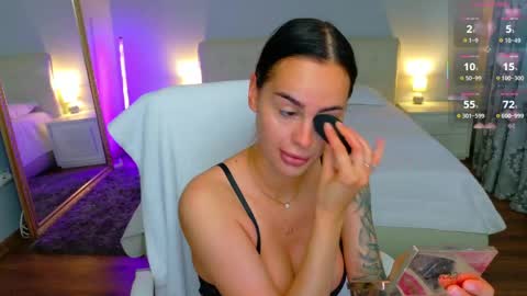 Snapshot of divineluxe chatting on 10, 6, 2026 Ivory Blue. online show from 10, 6, 2026