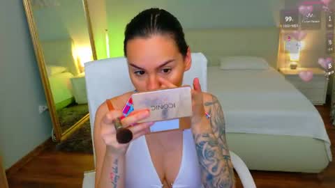 Snapshot of divineluxe chatting on 29, 6, 2026 Ivory Blue. online show from 29, 6, 2026