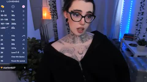 dixipixi_ online show from 12, 6, 2026
