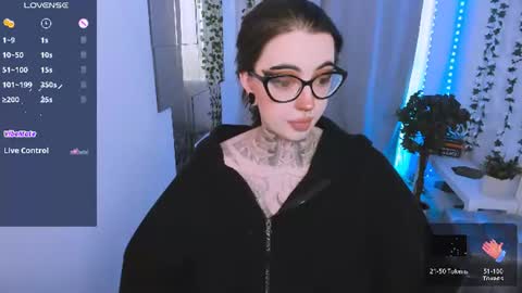 dixipixi_ online show from 20, 6, 2026