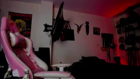 Snapshot of dominatrixblue chatting on 13, 5, 2026 Dom Blue online show from 13, 5, 2026