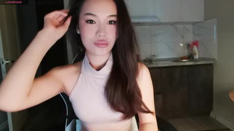 Snapshot of dragon_princesss chatting on 4, 5, 2026 Airi online show from 4, 5, 2026