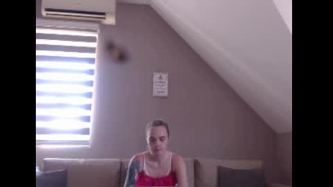 A girl online show from 29, 6, 2026