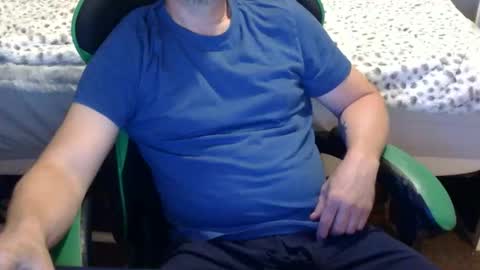 luvslutz online show from 10, 6, 2026