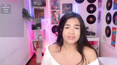 duulce_mia online show from 9, 6, 2026