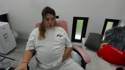 dayana online show from 12, 6, 2026